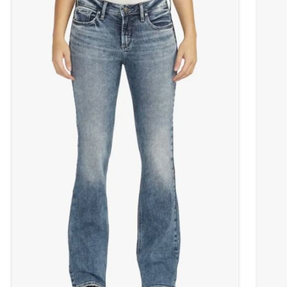 NWT Silver Women's Vintage Bootcut Universal Fit High Rise Jeans Size 22W - Picture 1 of 9